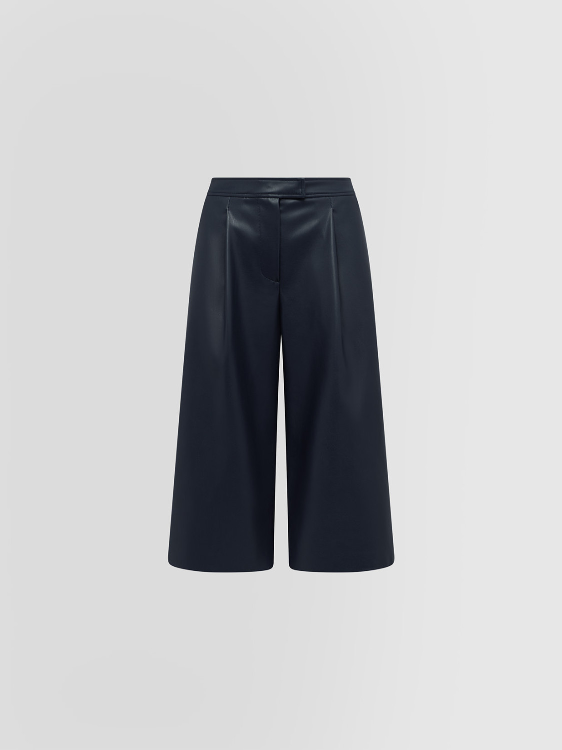 ALPHA STUDIO: BERMUDA SHORTS IN ECO LEATHER