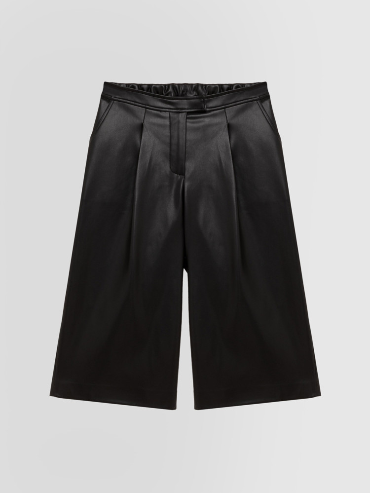 BERMUDA SHORTS IN ECO LEATHER