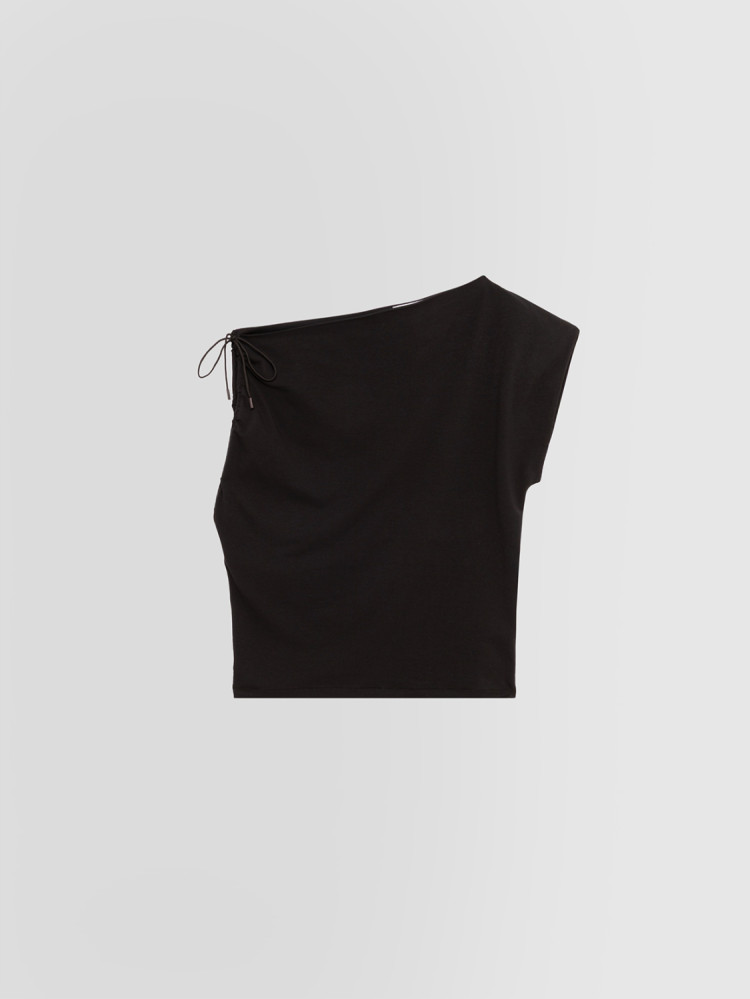 CUELLO ASIMETRICO CON CORDÓN