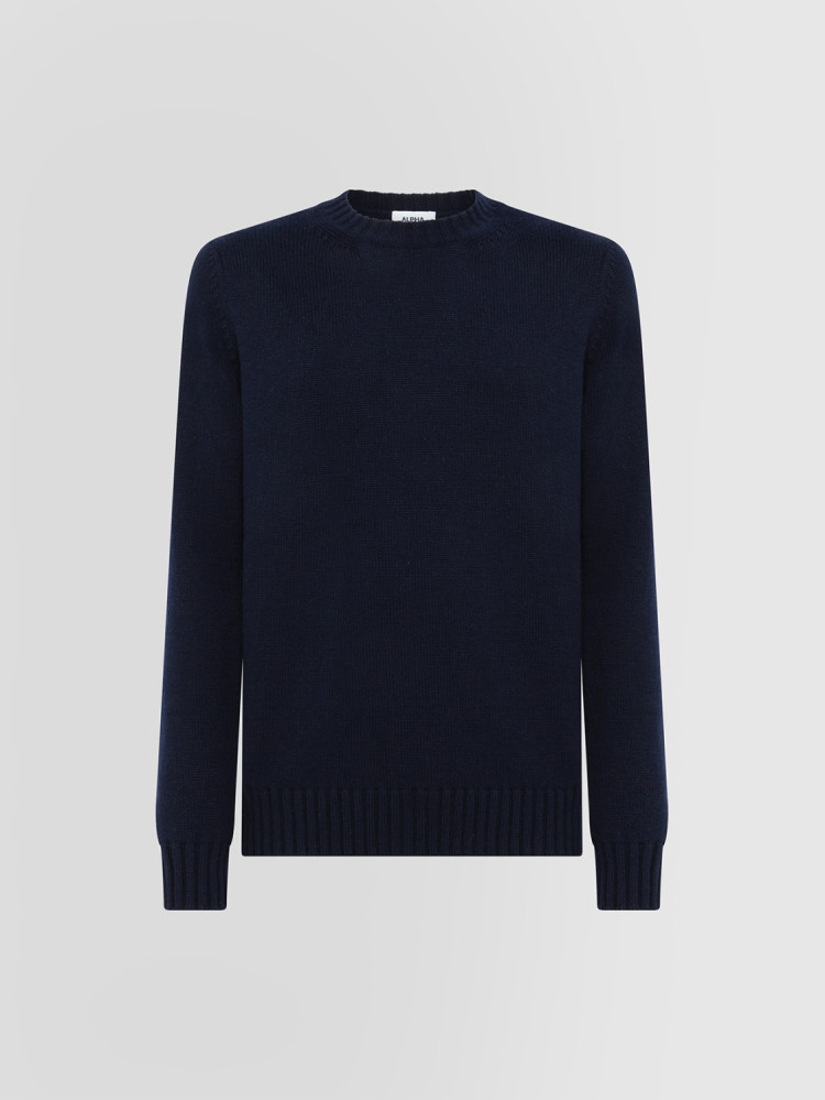 URBAN CREW NECK SWEATER IN 4-PLY CASHMERE
