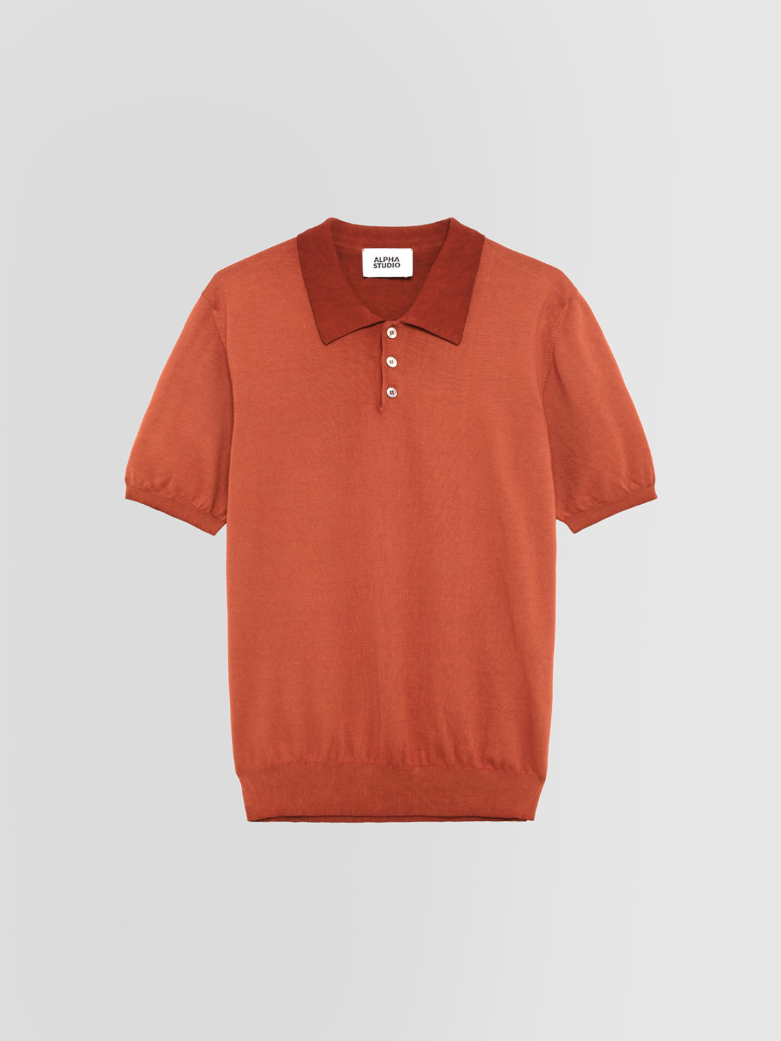 ALPHA STUDIO: POLO FRÍO REVERSO