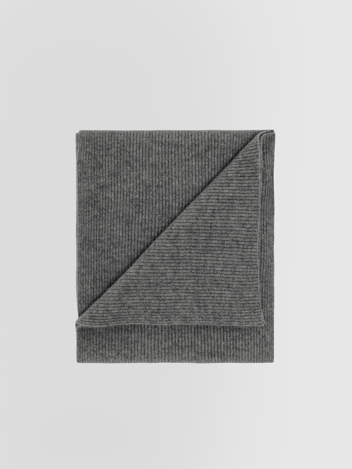 ALPHA STUDIO: RIBBED SCARF IN CASHMERE