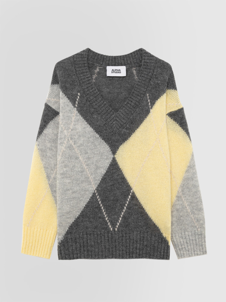 ARGYLE INTARSIA V-NECK SWEATER
