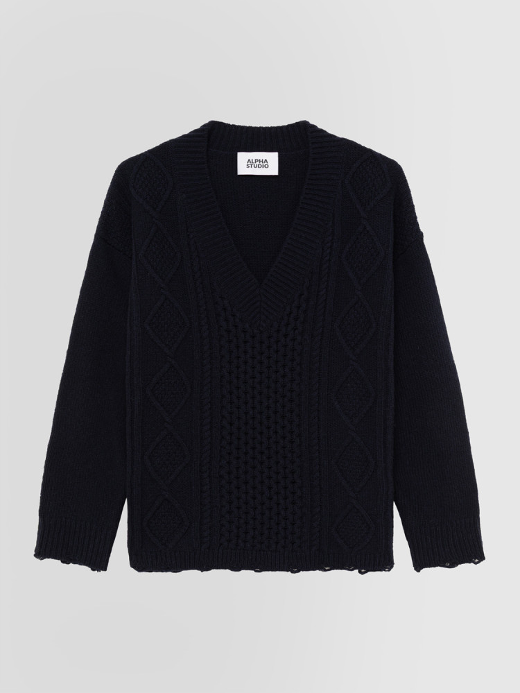 FISHERMAN V-NECK SWEATER