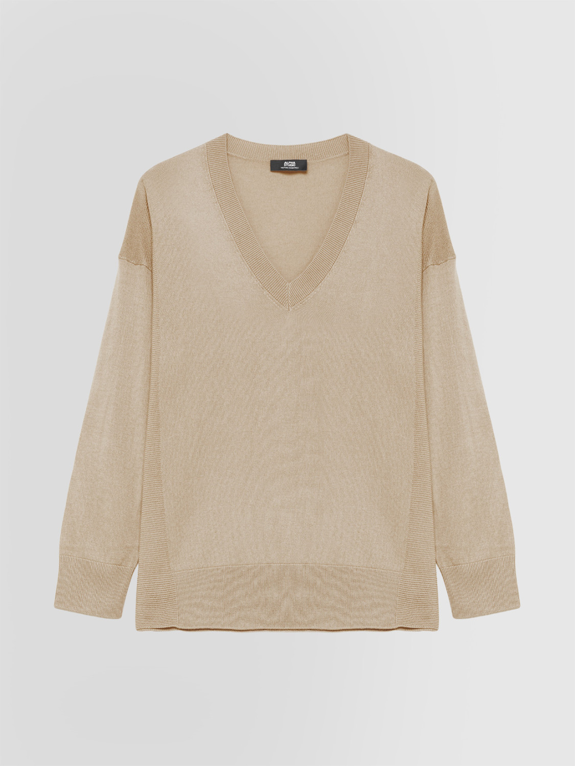 ALPHA STUDIO: JERSEY DE CUELLO PICO EN SEDA Y CACHEMIRA