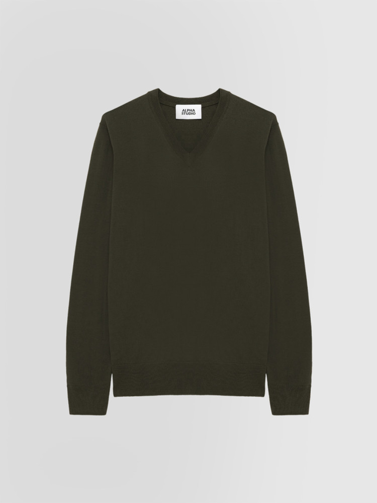 JERSEY SLIM DE CUELLO PICO EN LANA MERINO
