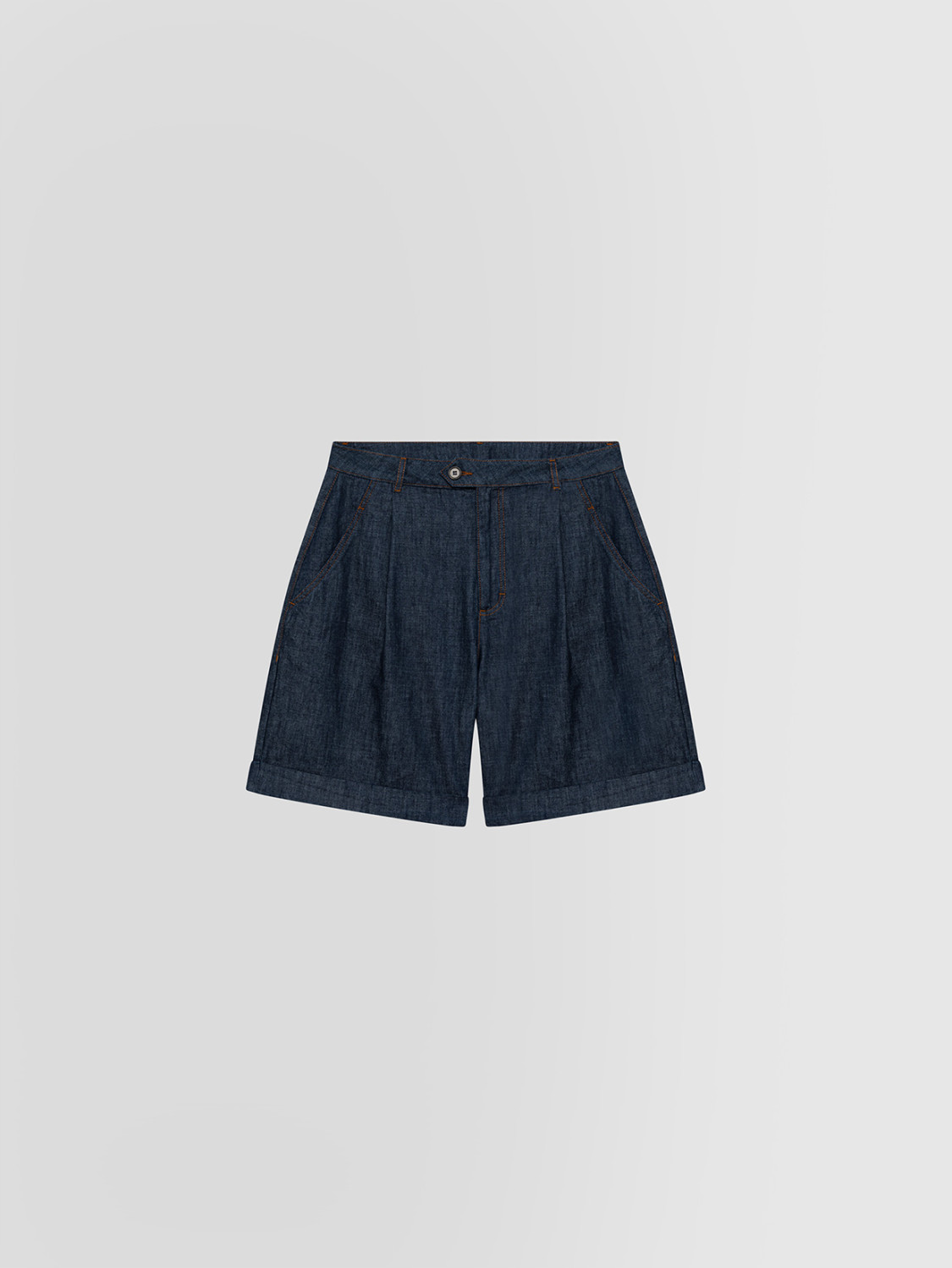 ALPHA STUDIO: CHAMBRAY SHORTS