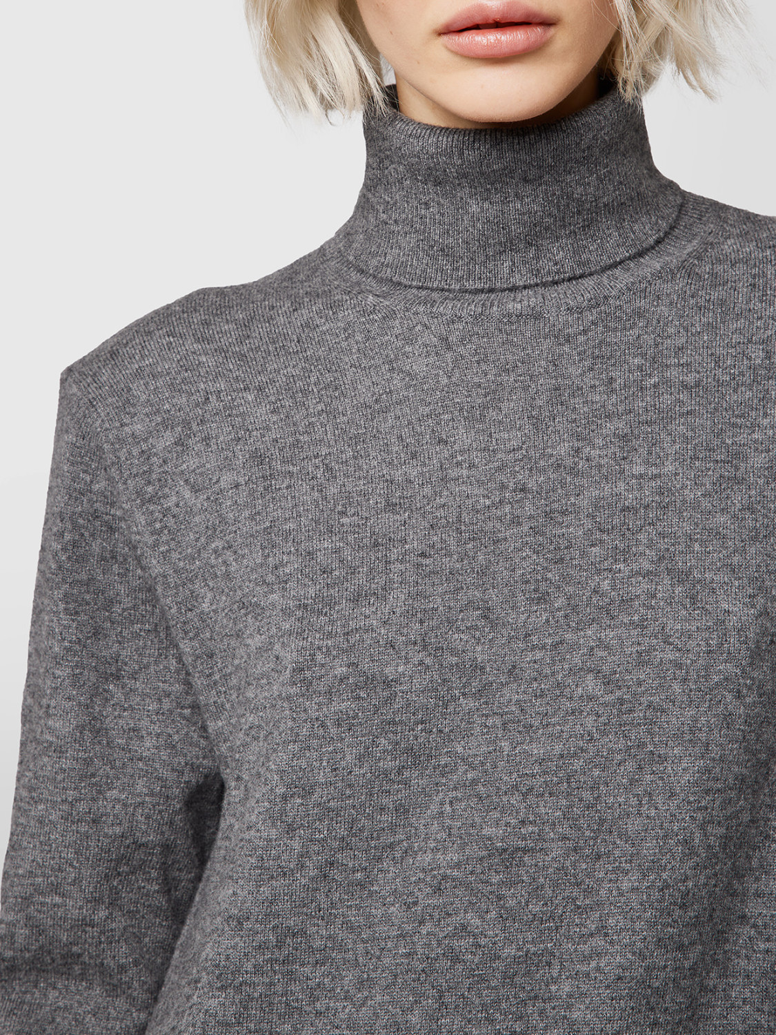 ALPHA STUDIO: VESTIDO DE CUELLO ALTO CON HOMBRERAS