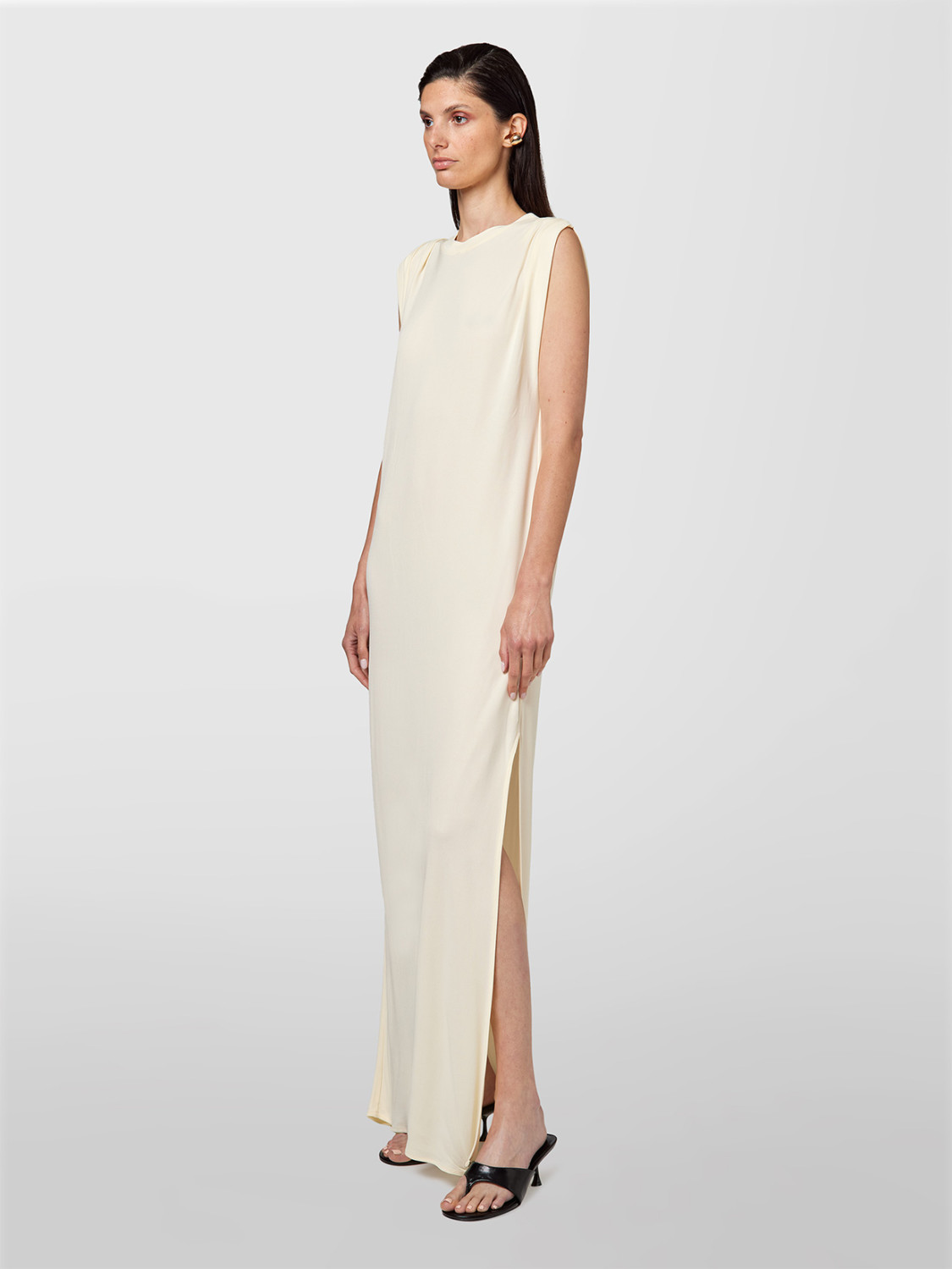 ALPHA STUDIO: VESTIDO SIN MANGAS EN CREPÉ