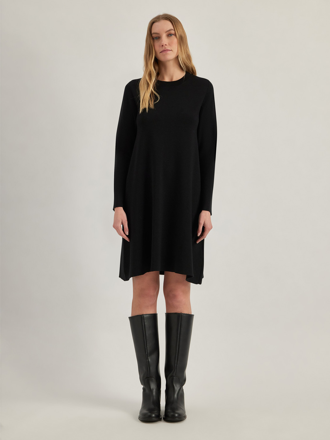 ALPHA STUDIO: ROBE ÉVASÉE EN MAILLE