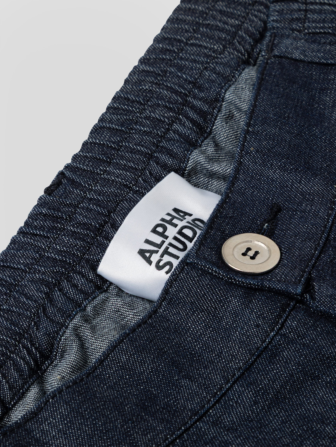 ALPHA STUDIO: BERMUDA CHAMBRAY