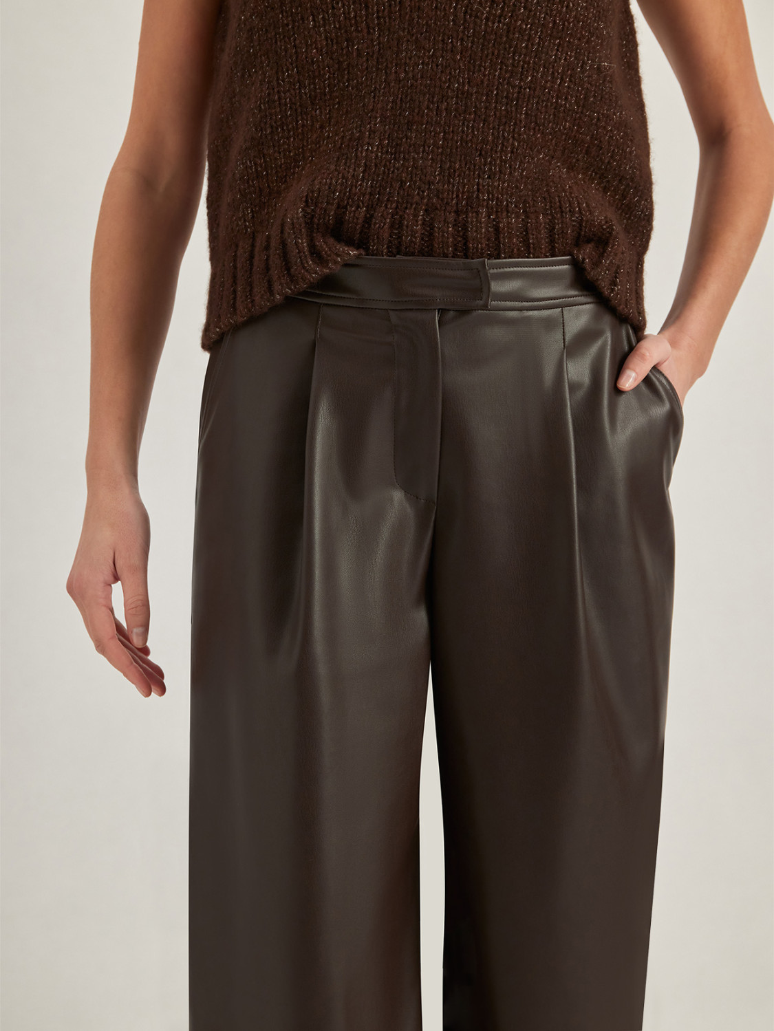 ALPHA STUDIO: BERMUDA SHORTS IN ECO LEATHER