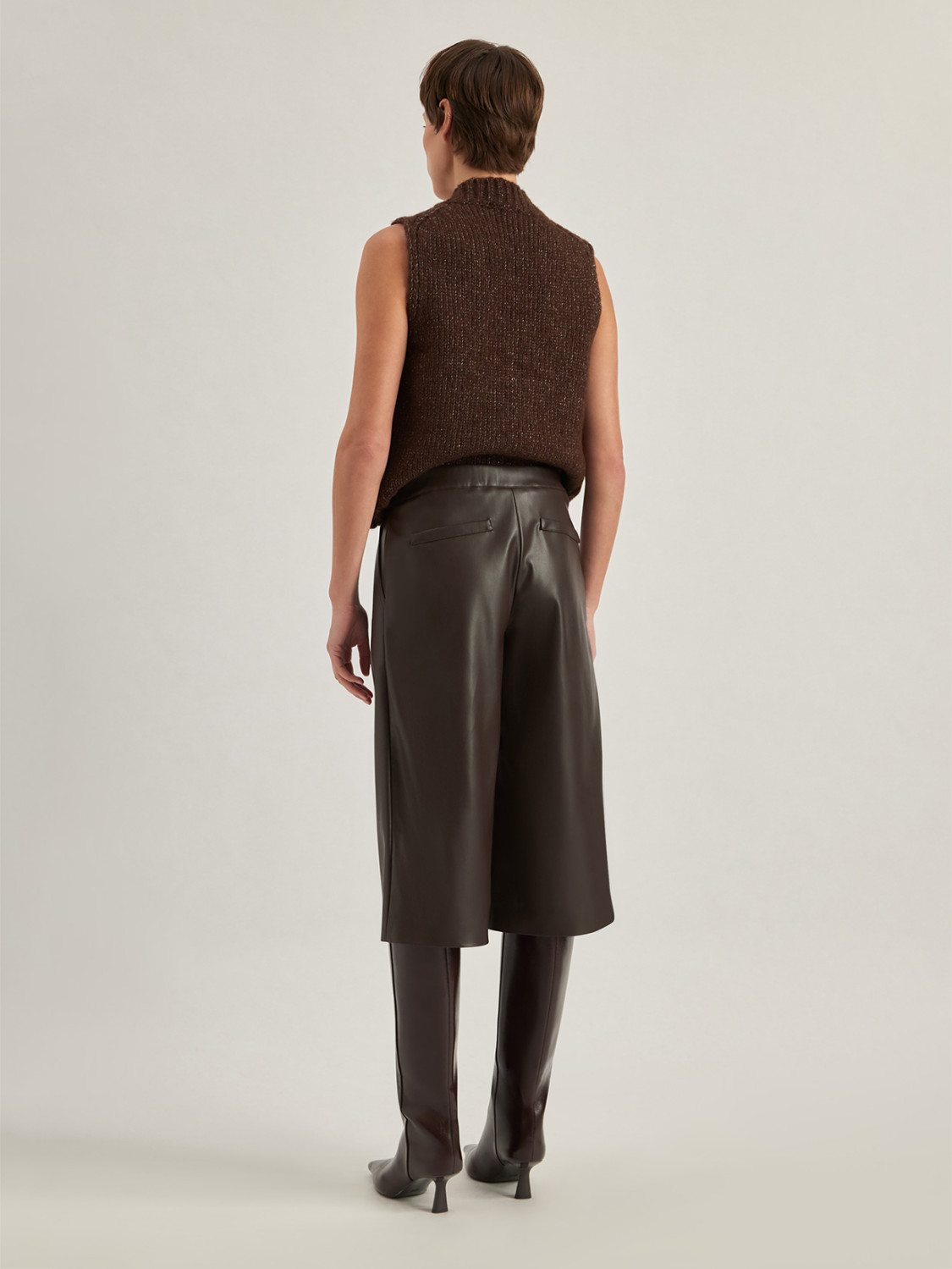 ALPHA STUDIO: BERMUDA SHORTS IN ECO LEATHER