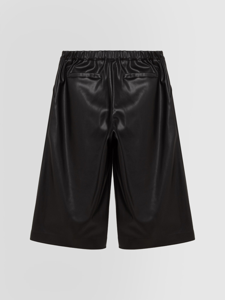 BERMUDA SHORTS IN ECO LEATHER