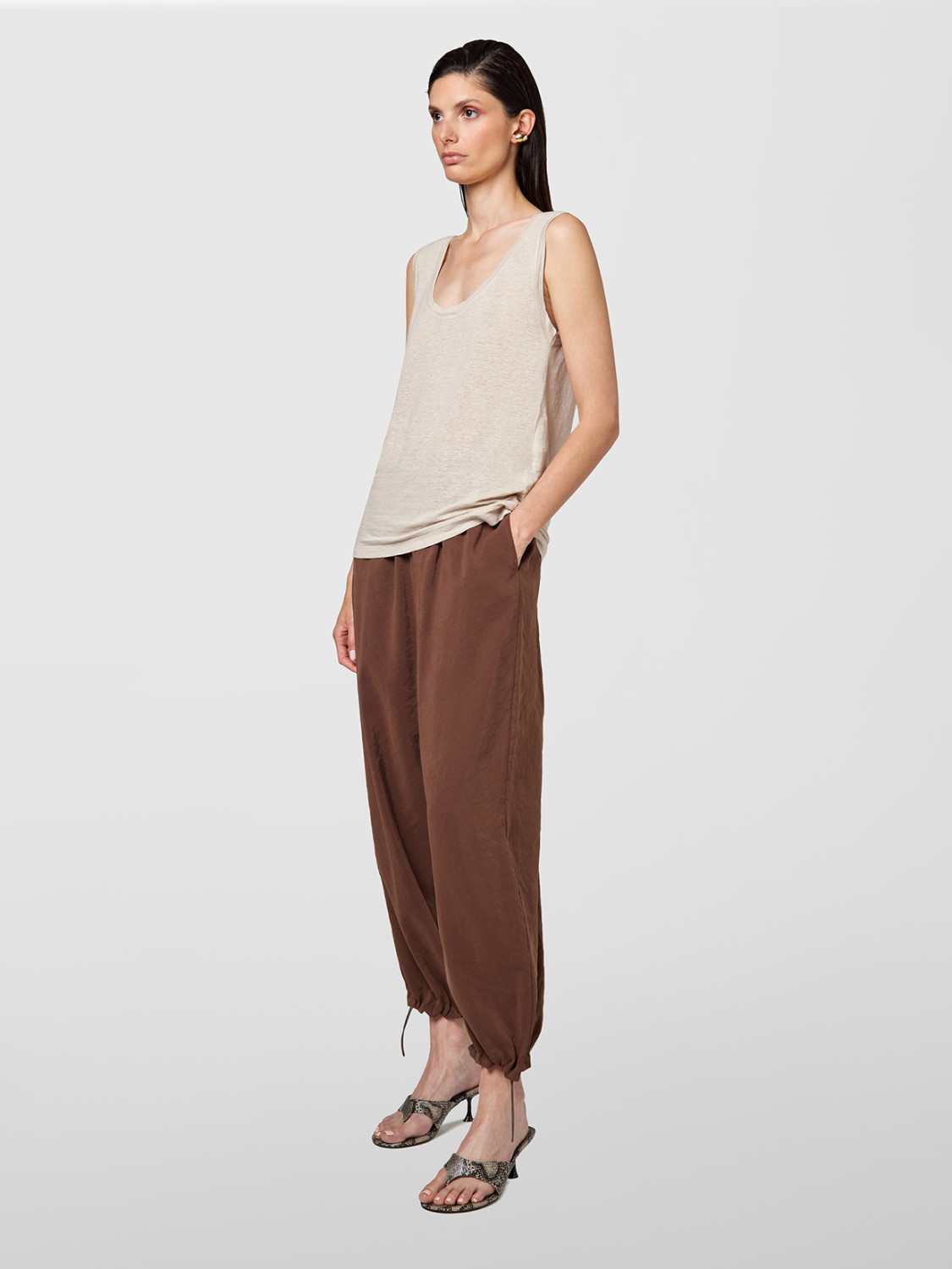 ALPHA STUDIO: STRETCH LINEN TANK TOP