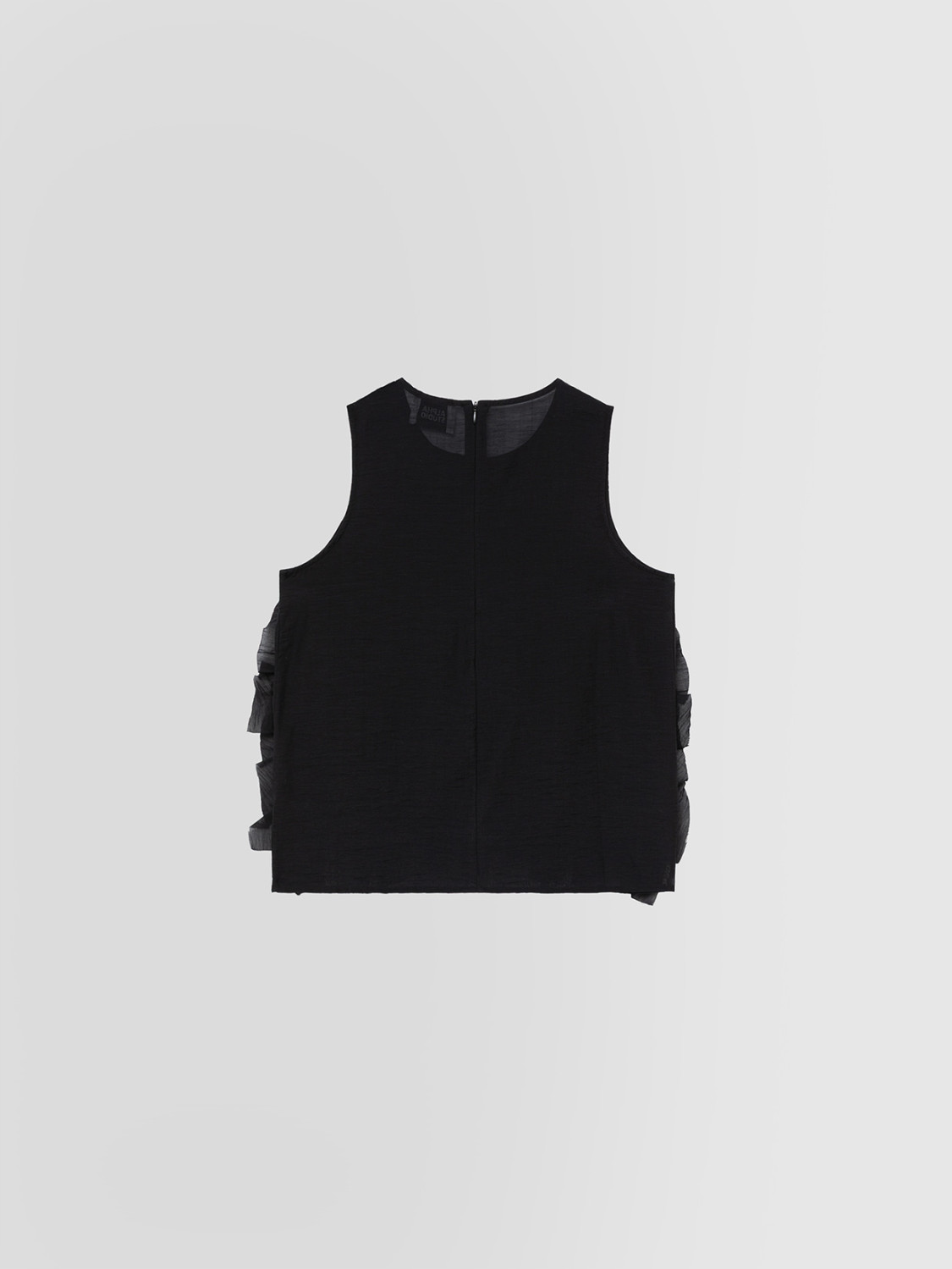 ALPHA STUDIO: CANOTTA IN MUSSOLA CON ROUCHES