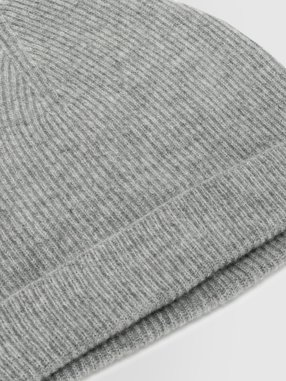 ALPHA STUDIO: RIBBED HAT IN CASHMERE