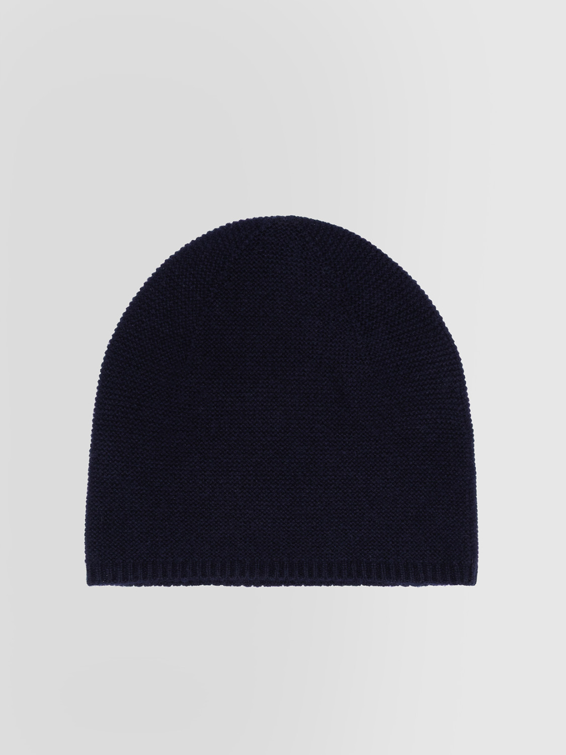 ALPHA STUDIO: La spilla non è in metallo, quindi lo toglierei.