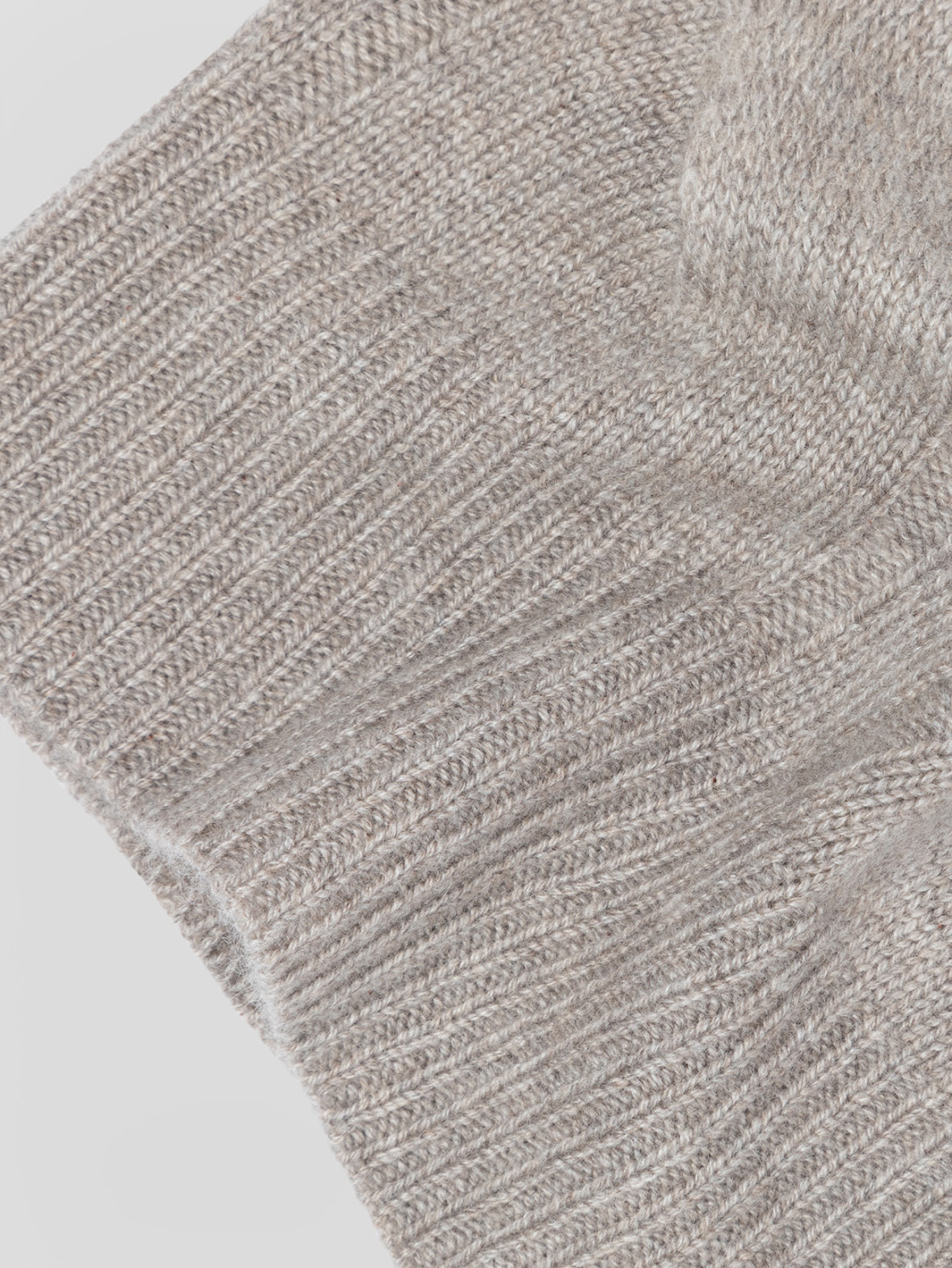 ALPHA STUDIO: GORRA DE TRINCHA WEAVING