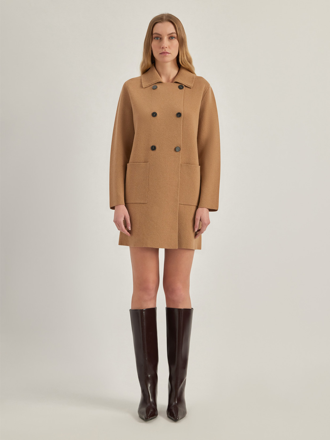 ALPHA STUDIO: DOUBLE-BREASTED COAT IN GEELONG WOOL