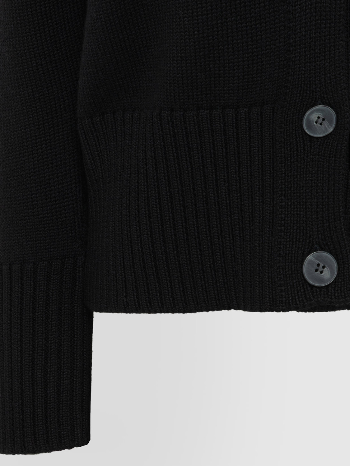 ALPHA STUDIO: ESSENTIAL CARDIGAN
