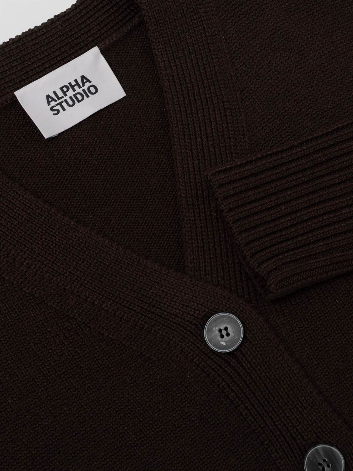 ALPHA STUDIO: CÁRDIGAN EN LANA MERINO