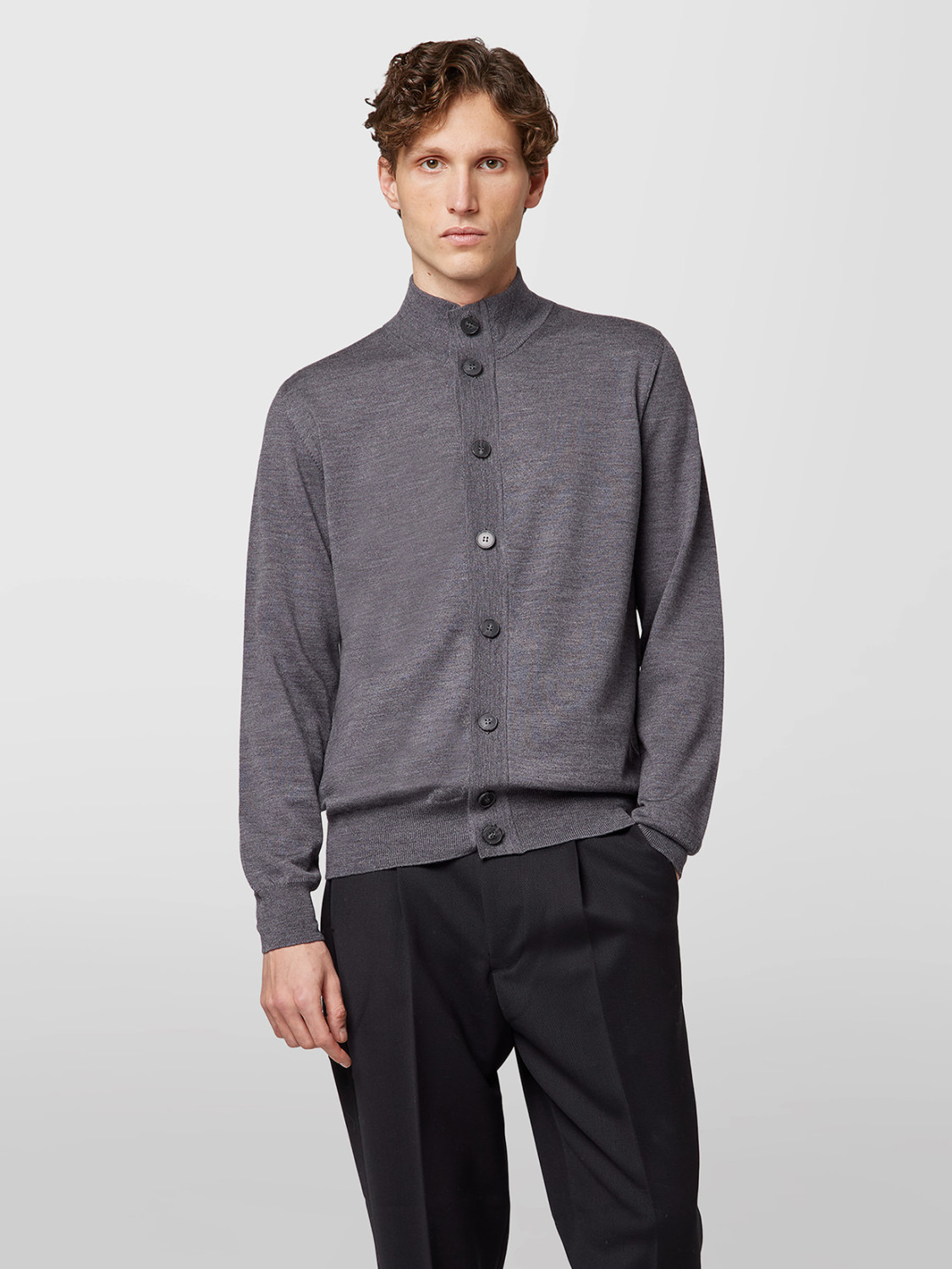 ALPHA STUDIO: CARDIGÁN DE MERINO CON BOTONES