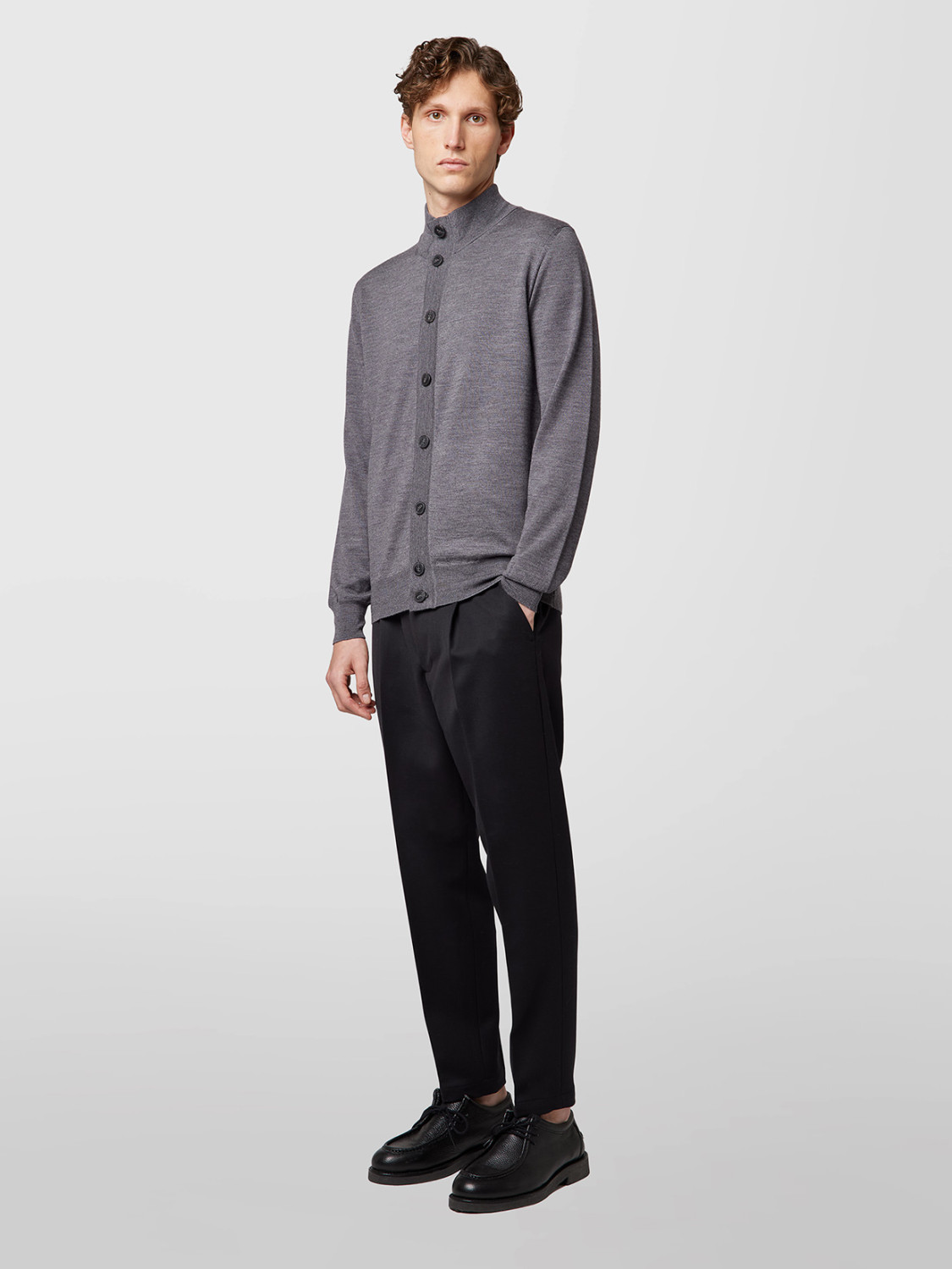 ALPHA STUDIO: CARDIGÁN DE MERINO CON BOTONES