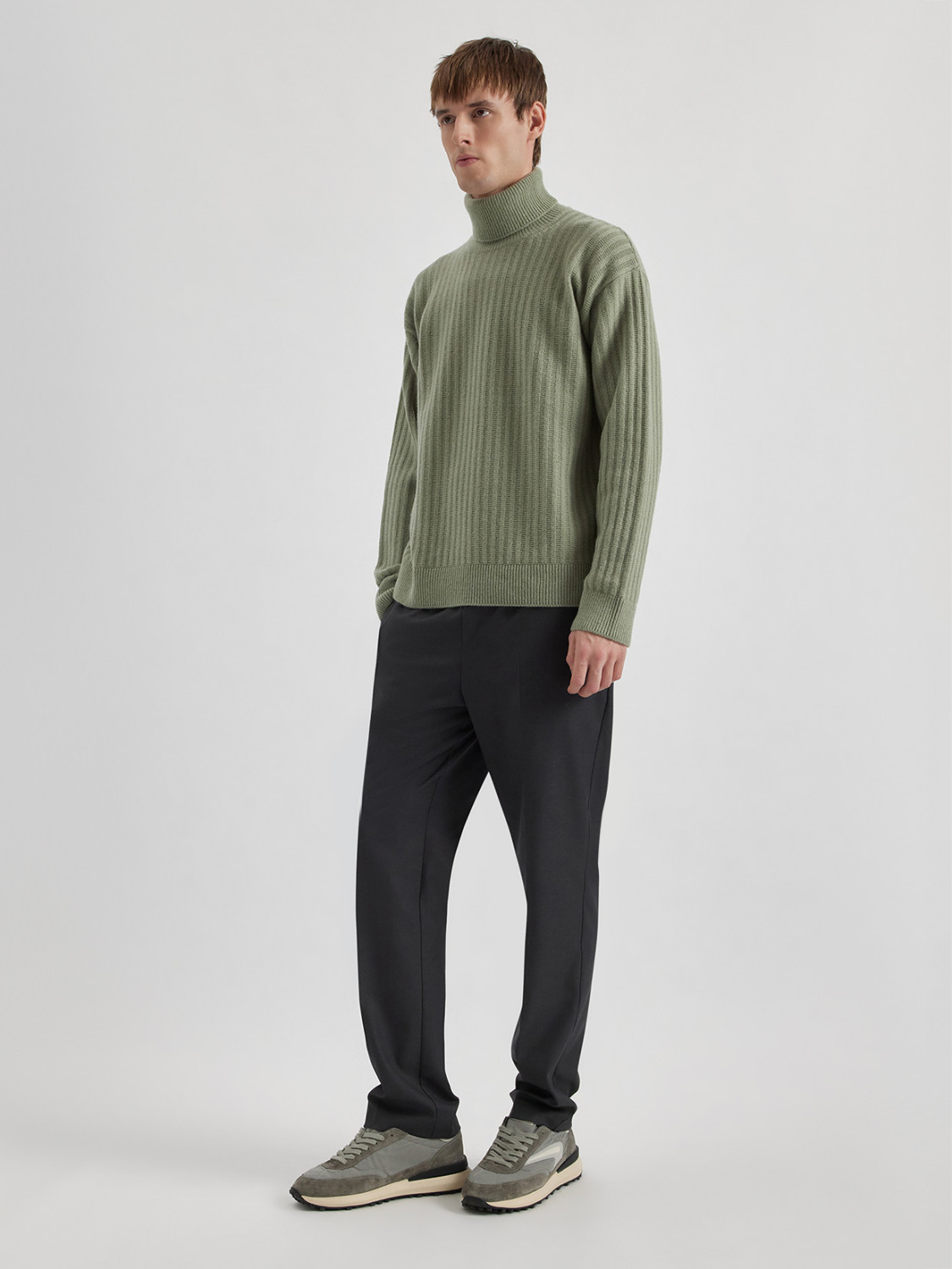 ALPHA STUDIO: MIXED-RIB MICRO-STITCH TURTLENECK SWEATER