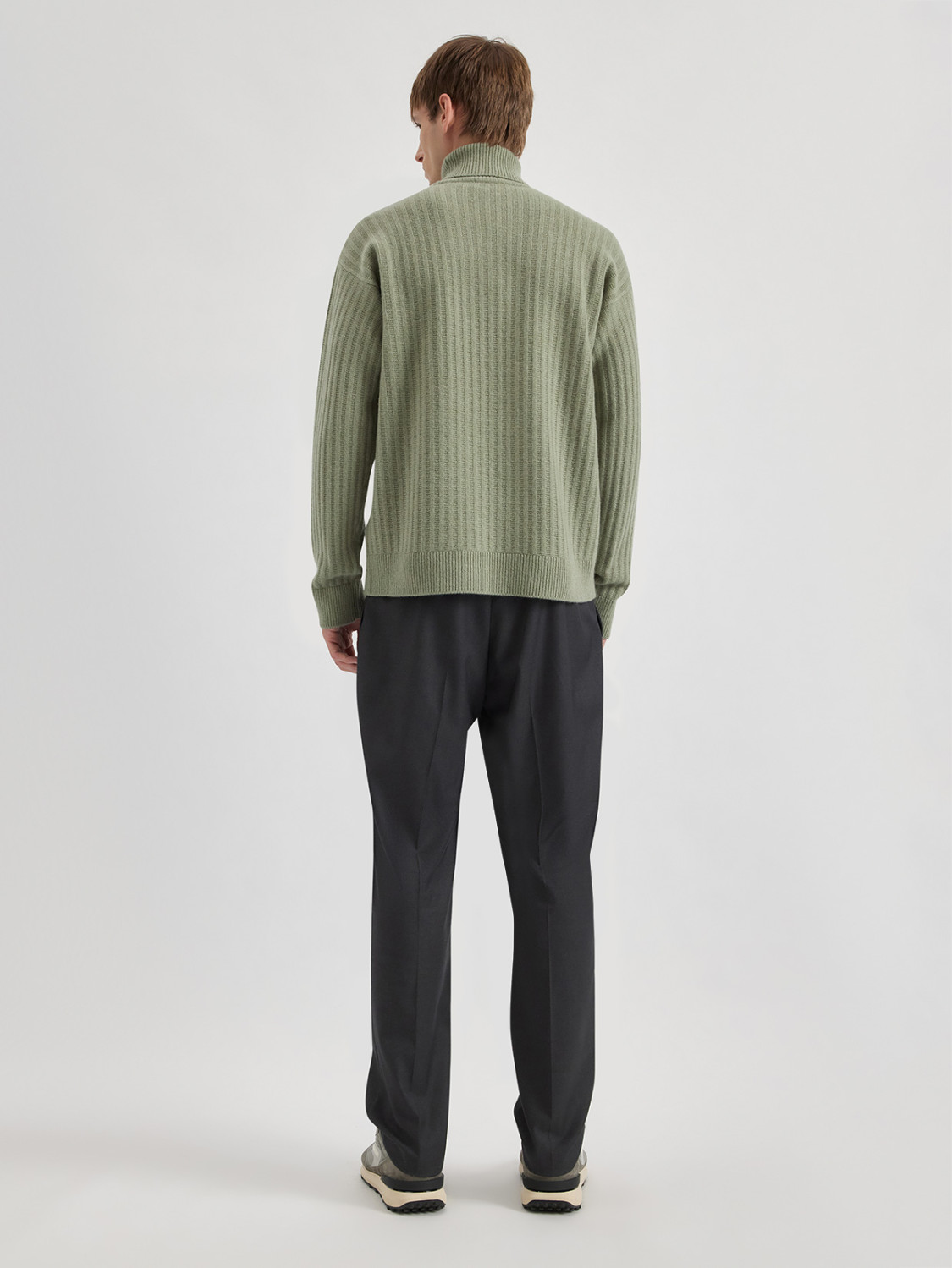 ALPHA STUDIO: MIXED-RIB MICRO-STITCH TURTLENECK SWEATER