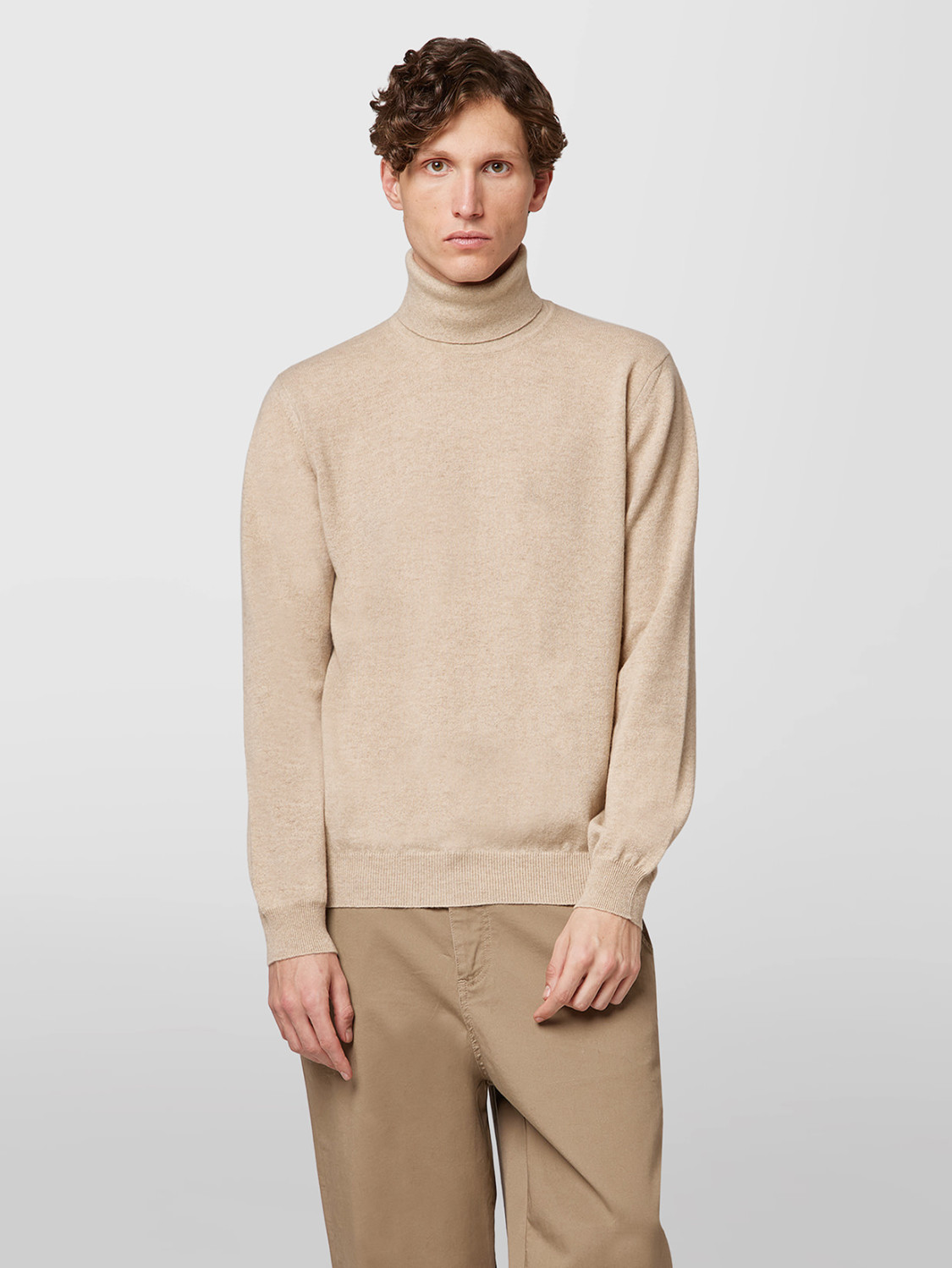 ALPHA STUDIO: URBAN BASIC TURTLENECK SWEATER IN CASHMERE