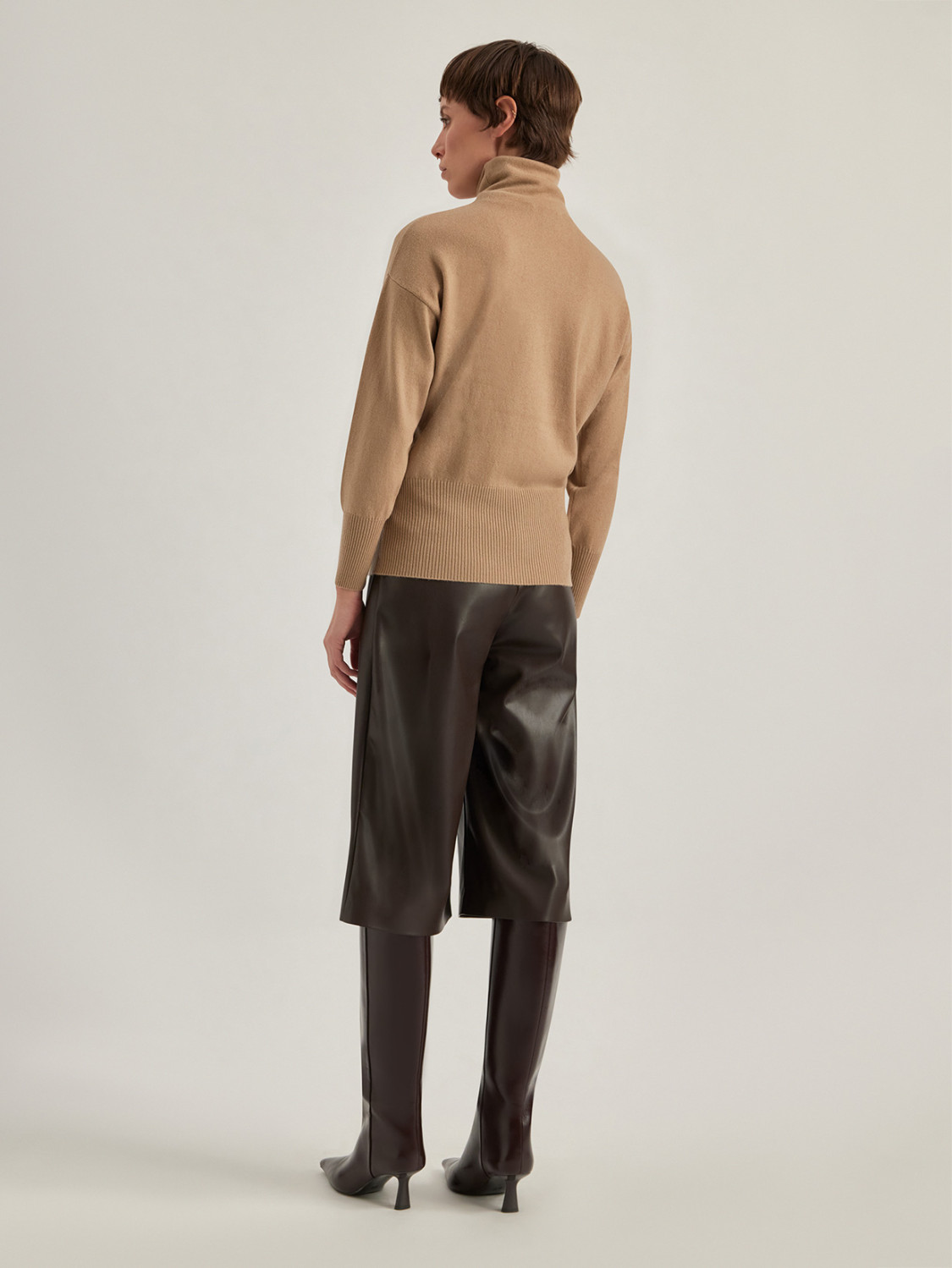 ALPHA STUDIO: HIGH NECK SWEATER IN WOOL AND CASHMERE