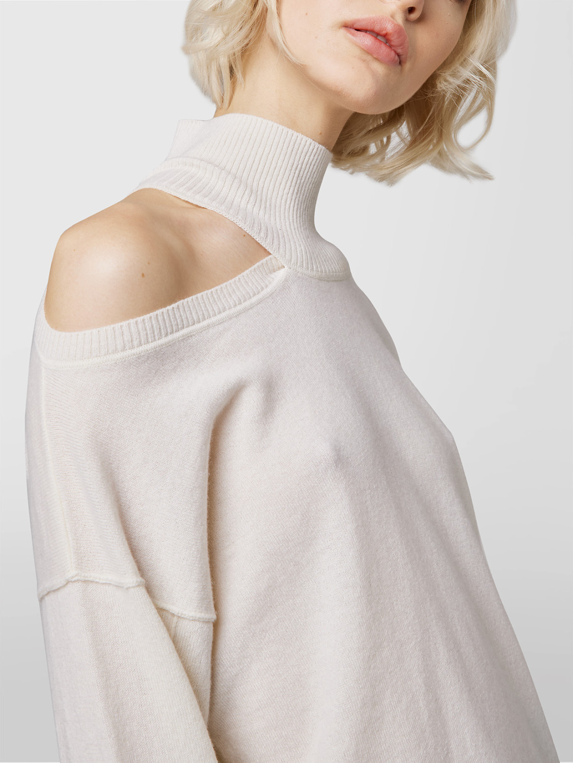 ALPHA STUDIO: CHIC GRUNGE RAISED COLLAR SWEATER