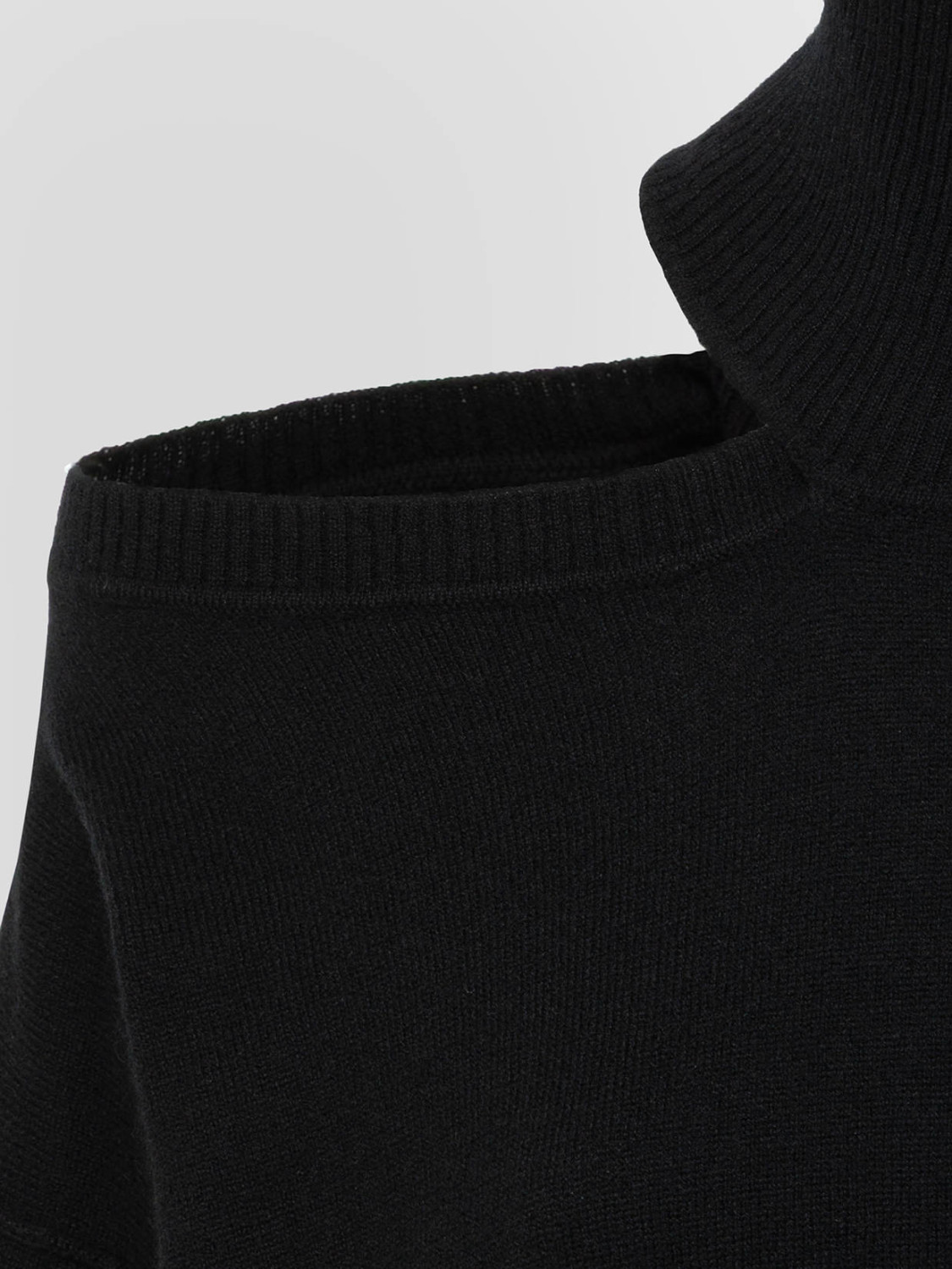 ALPHA STUDIO: CHIC GRUNGE RAISED COLLAR SWEATER