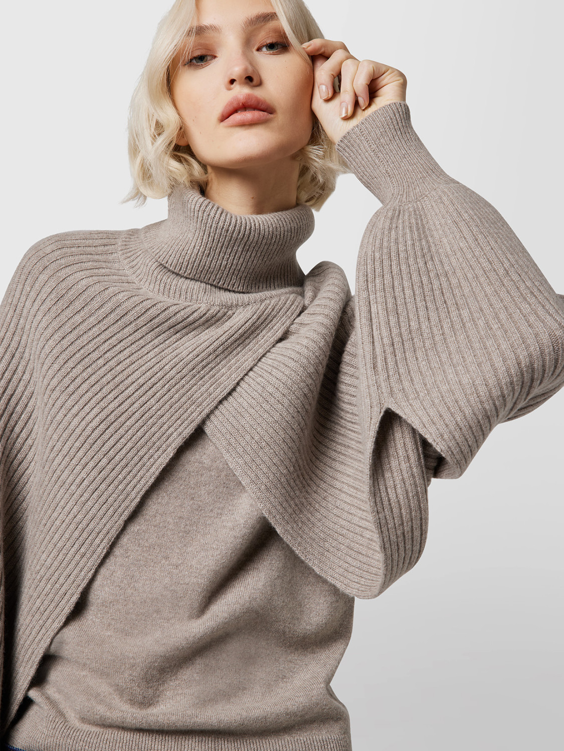 ALPHA STUDIO: MIXED RIB TURTLE NECK SWEATER SHRUG