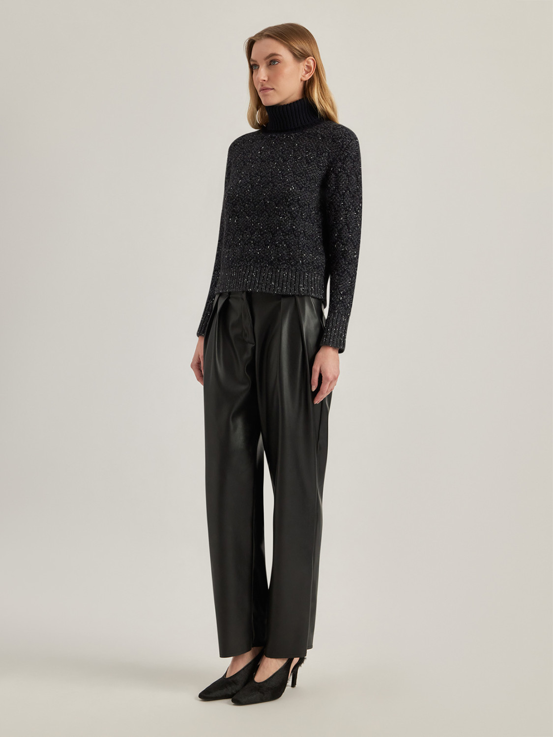 ALPHA STUDIO: HAIRY TURTLENECK SWEATER IN ALPACA BLEND