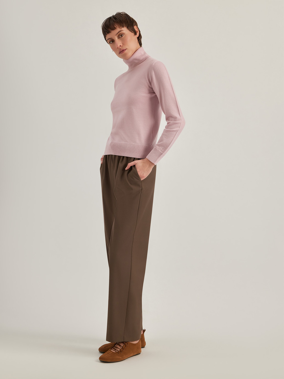 ALPHA STUDIO: TURTLENECK SWEATER IN MERINO WOOL