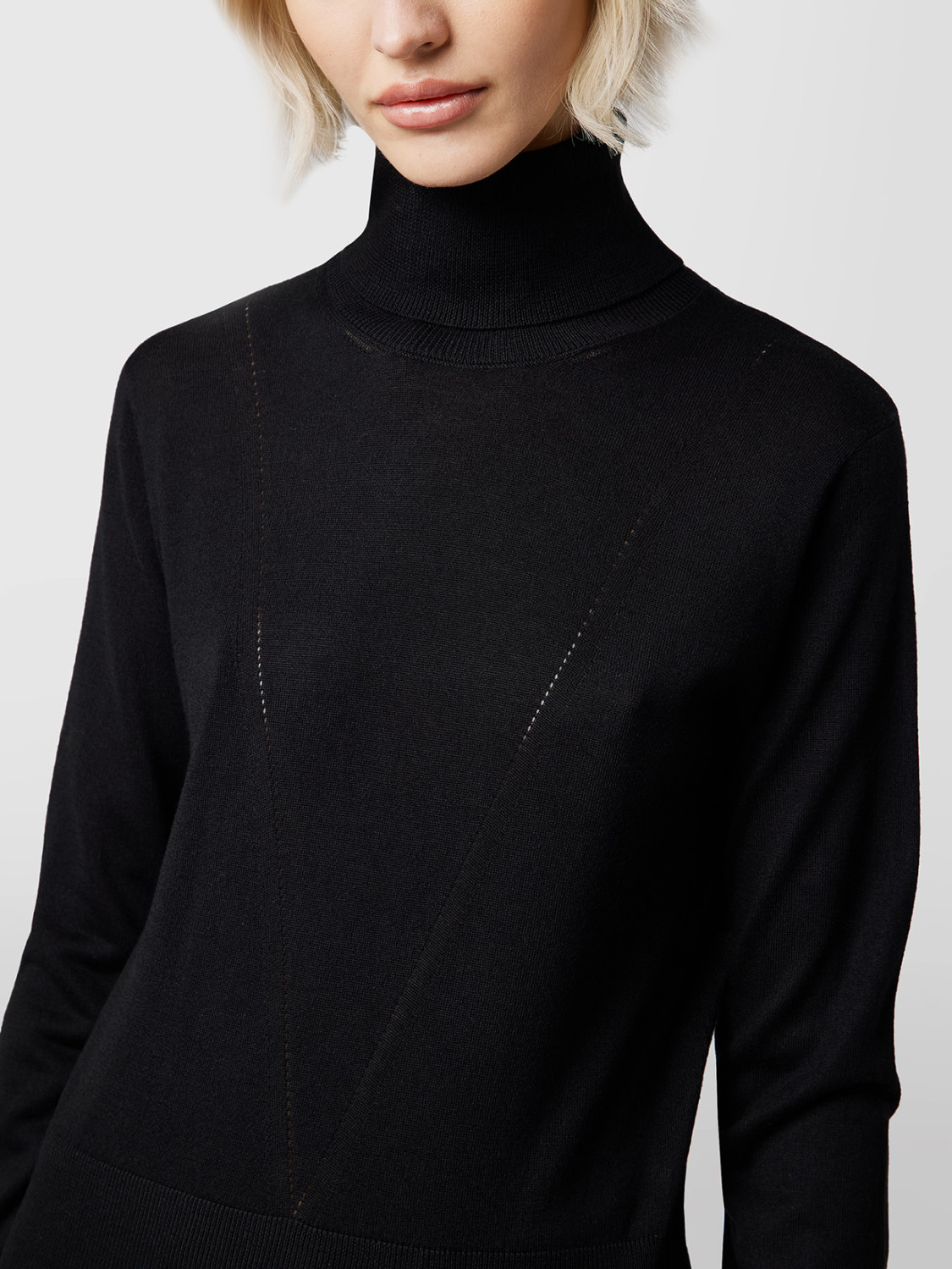 ALPHA STUDIO: SILK AND CASHMERE TURTLENECK