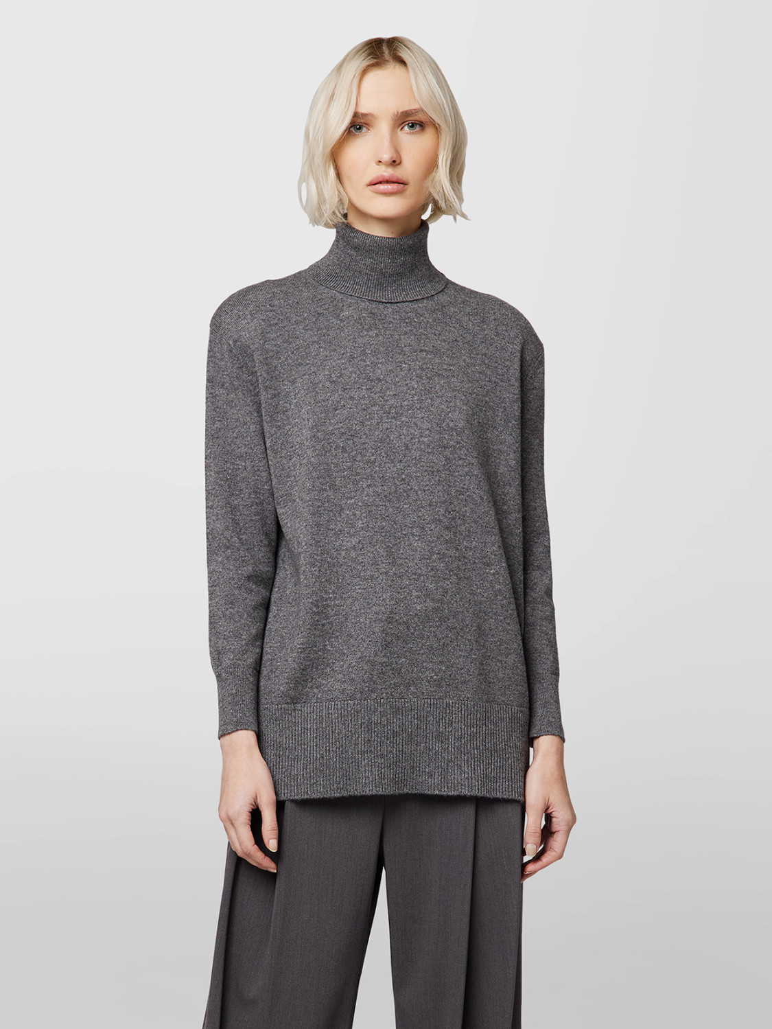 ALPHA STUDIO: SHOULDER PAD TURTLE NECK SWEATER