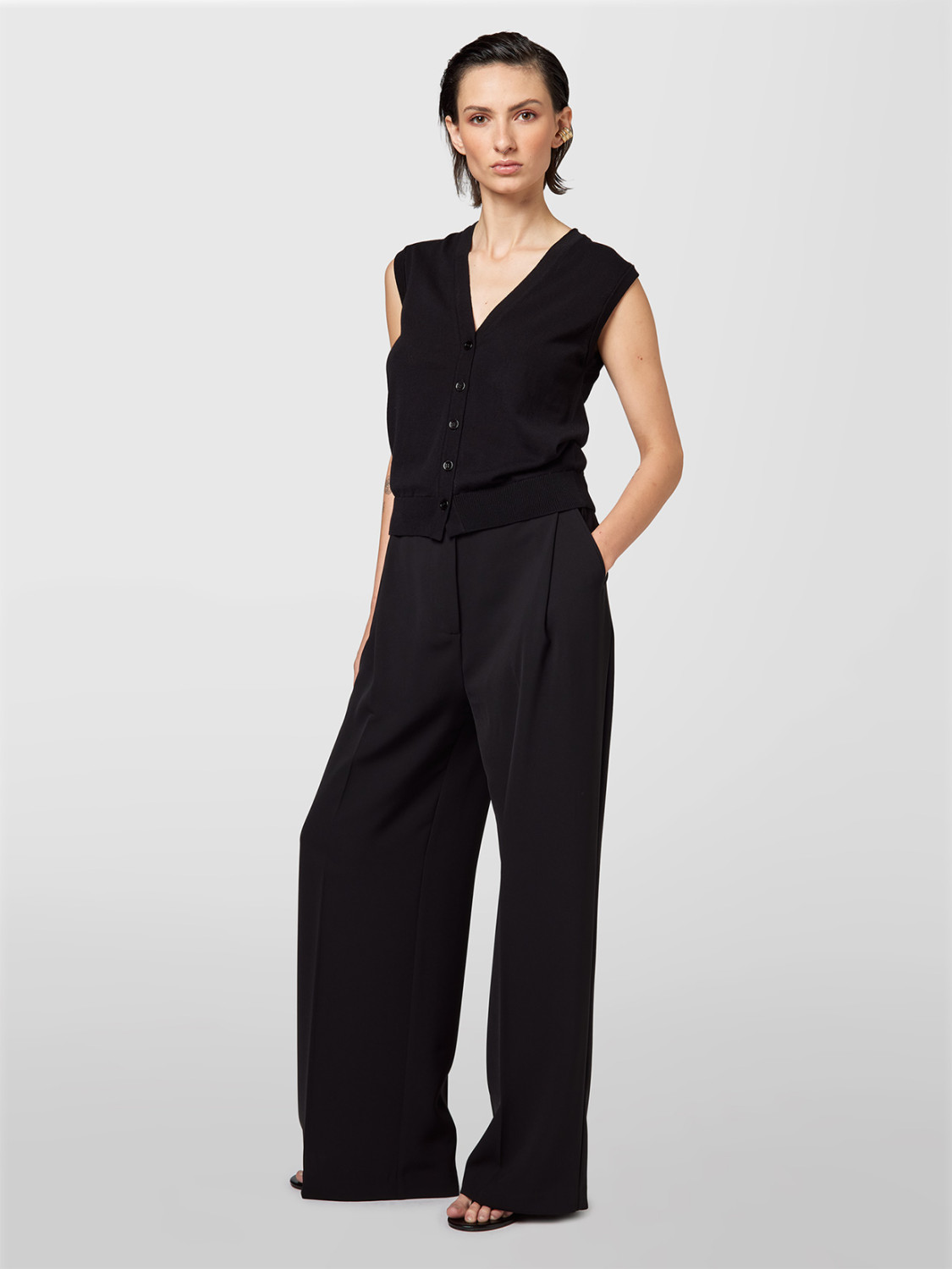 ALPHA STUDIO: CREPE VEST