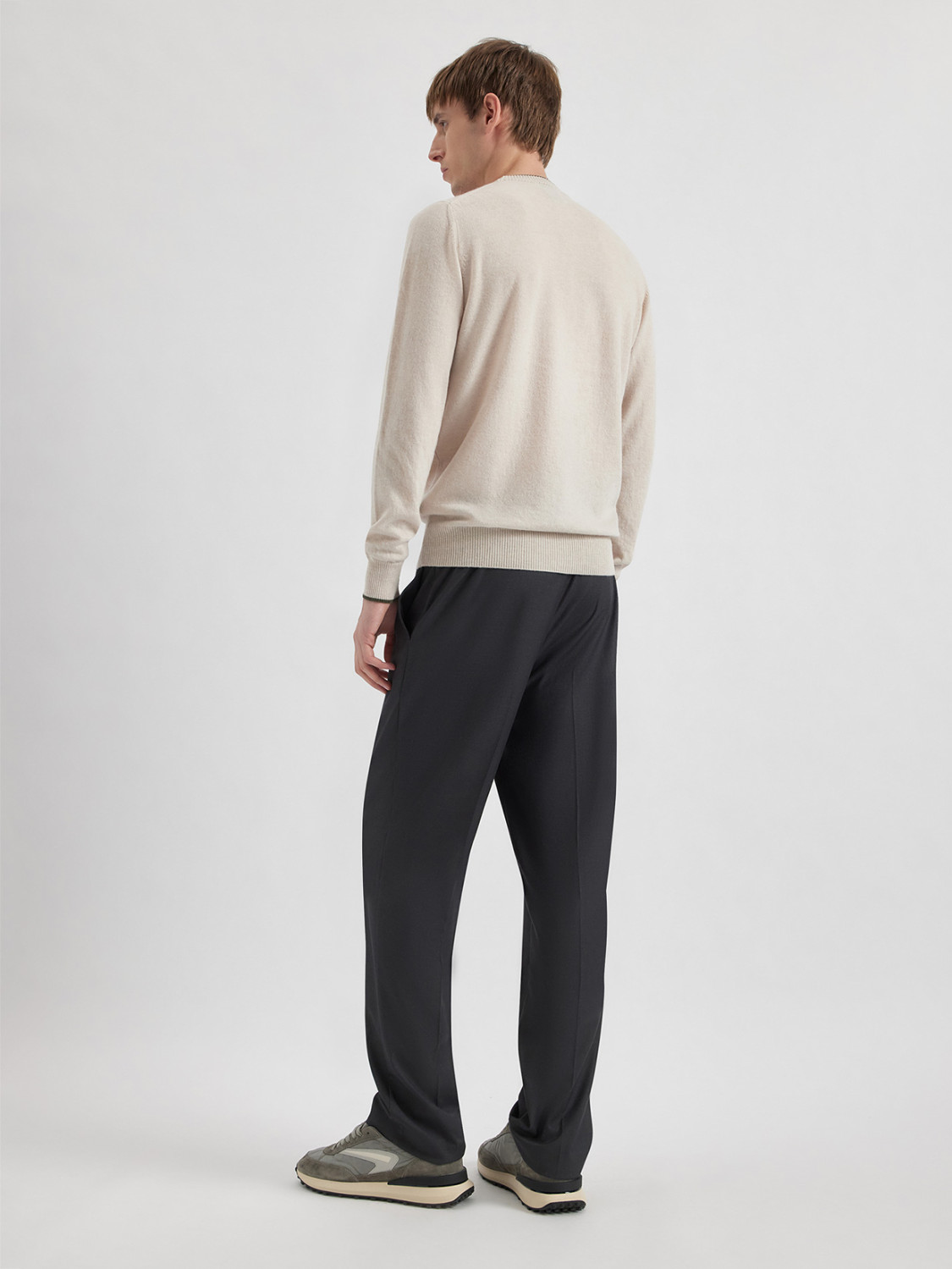 ALPHA STUDIO: BASIC CREW NECK SWEATER IN GEELONG WOOL