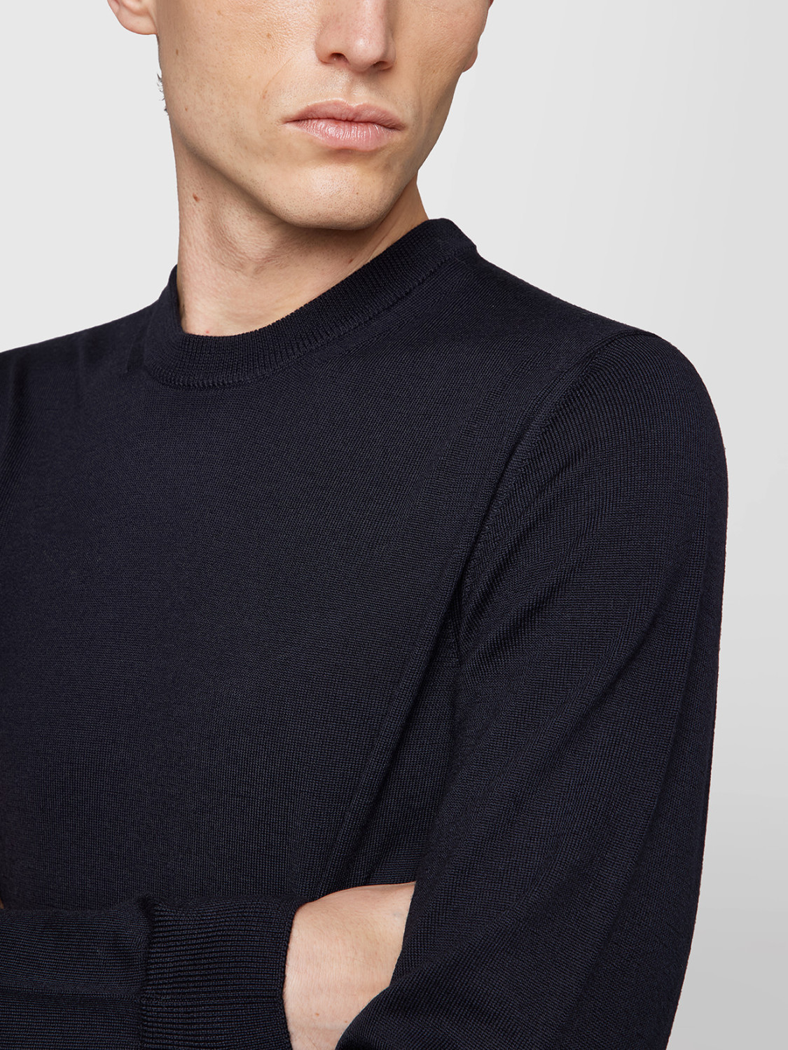 ALPHA STUDIO: CREW NECK SWEATER BASIC IN MERINO WOOL