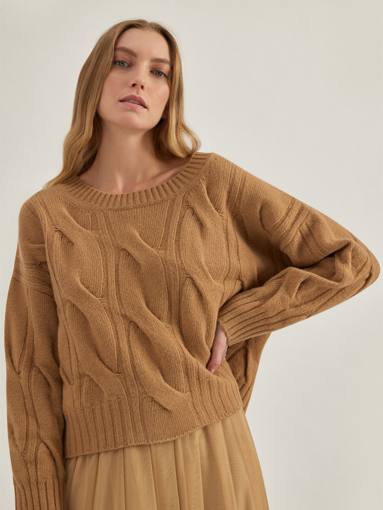 JERSEY BOXY DE CUELLO REDONDO CON TRENZAS