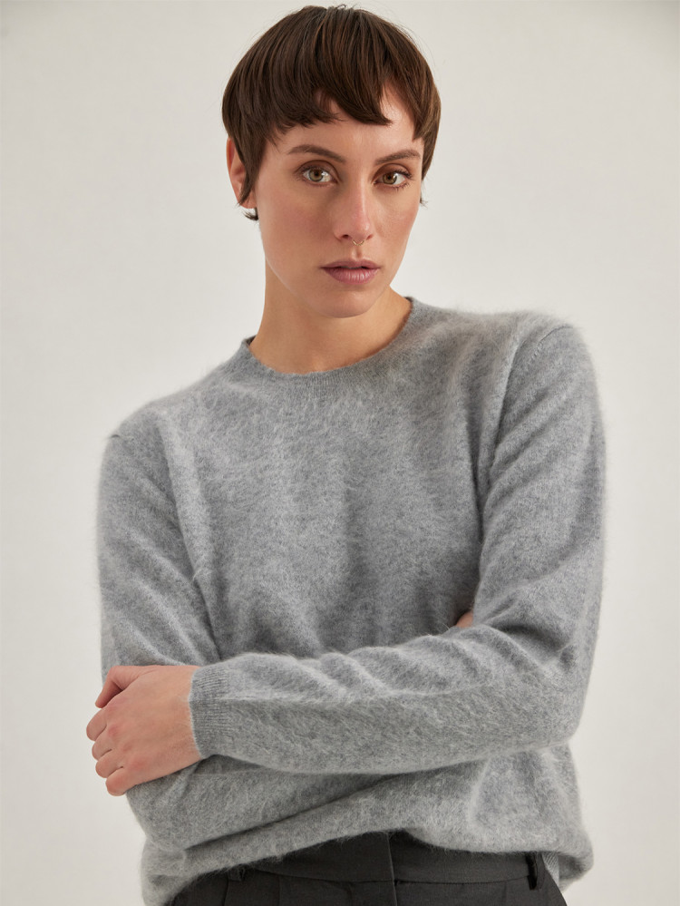 JERSEY DE CUELLO REDONDO BRUSHED EN CACHEMIRA