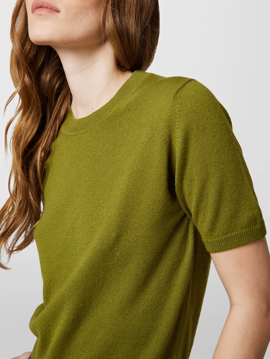 ALPHA STUDIO: CROPPED RETRO CREW NECK SWEATER