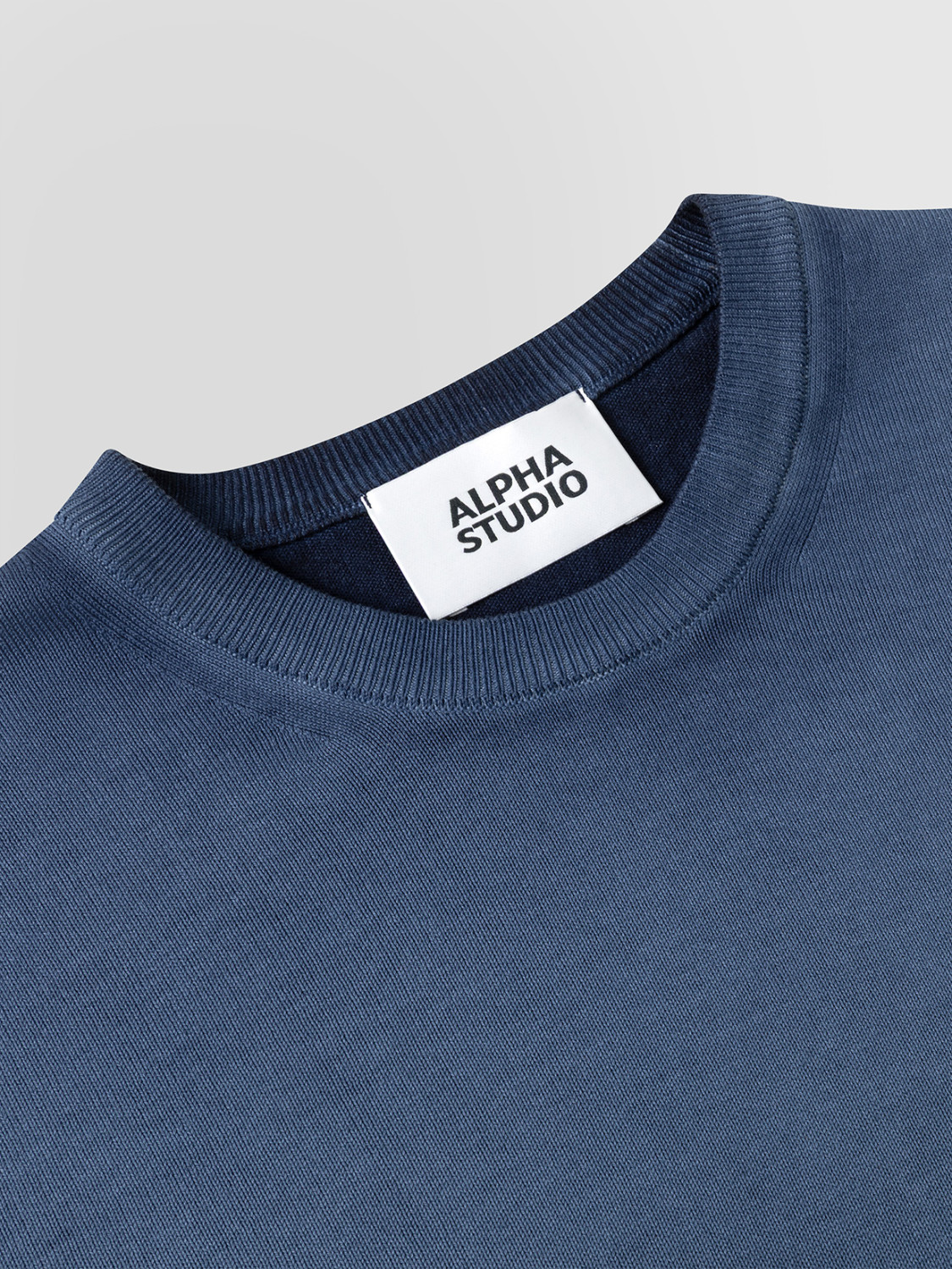 ALPHA STUDIO: COLD REVERSIBLE CREW NECK