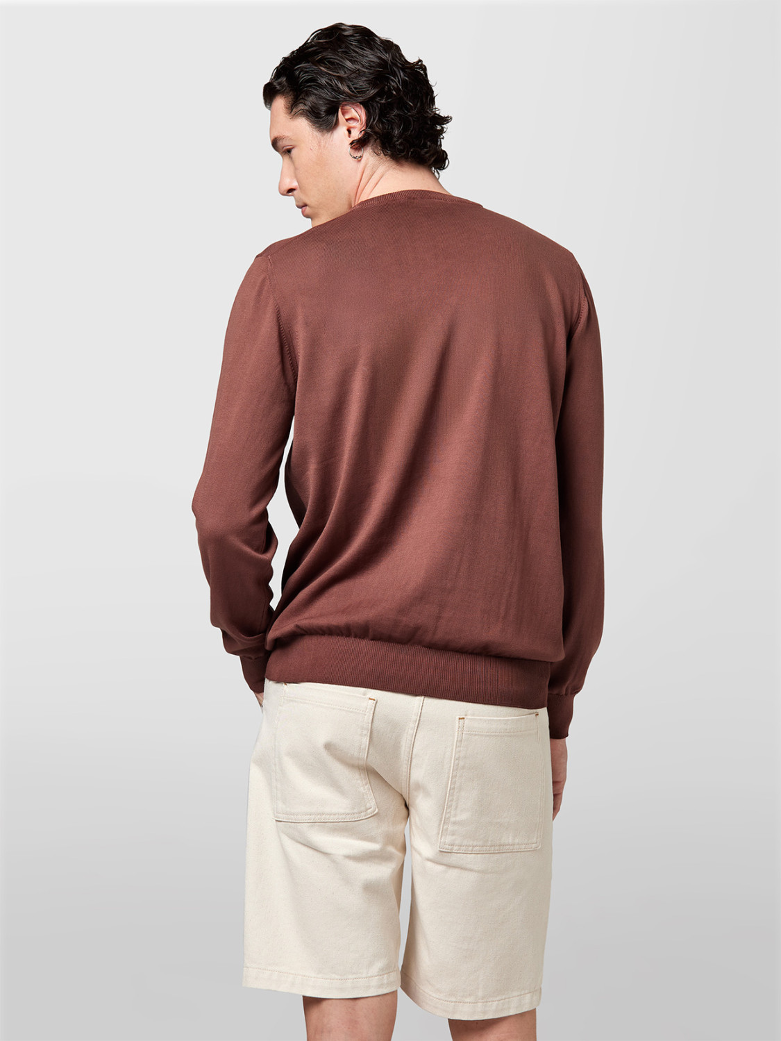 ALPHA STUDIO: CUELLO REDONDO FRÍO REVERSO