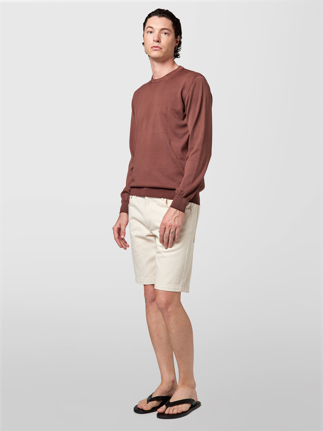 ALPHA STUDIO: CUELLO REDONDO FRÍO REVERSO