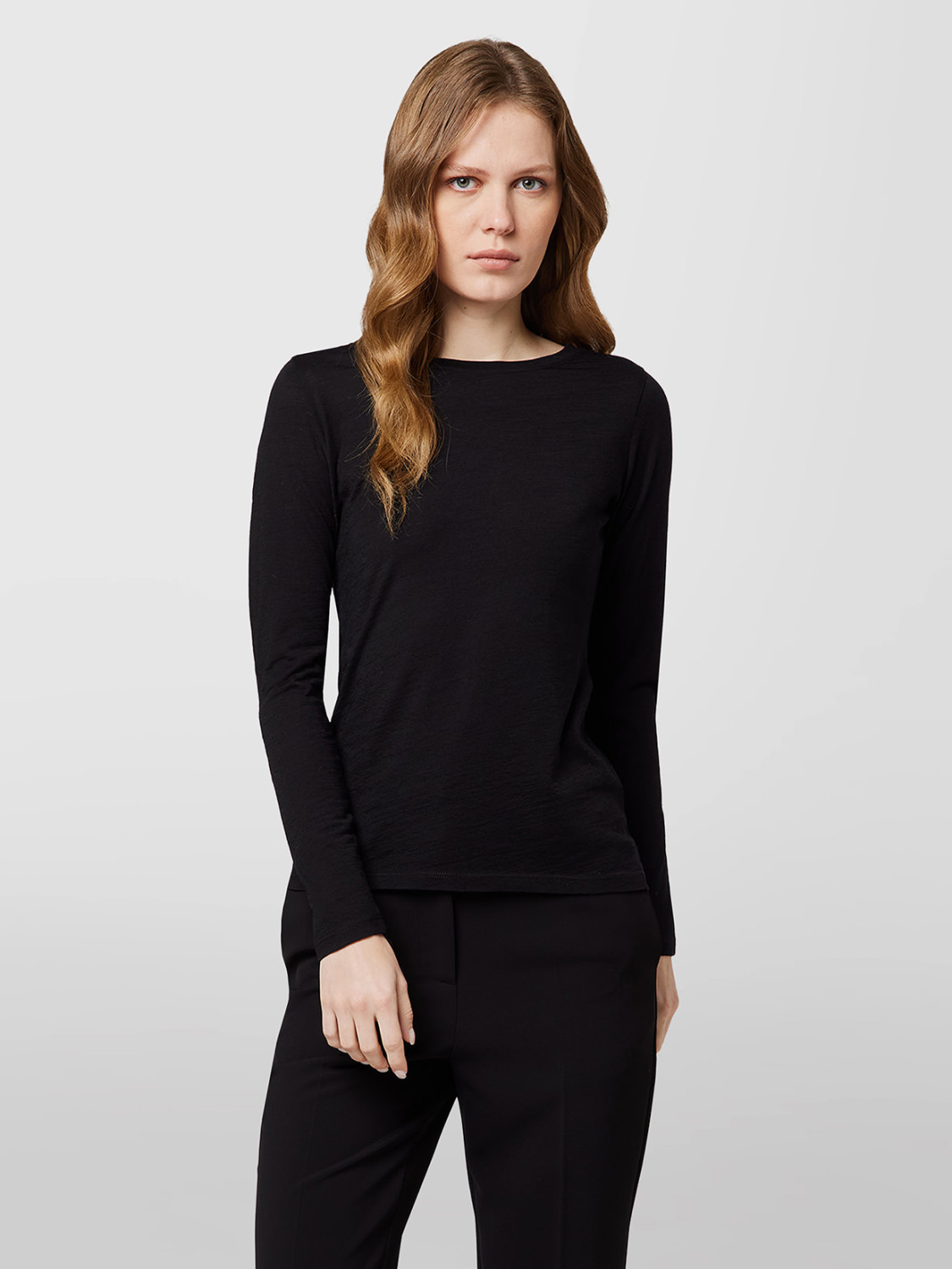 ALPHA STUDIO: CREW NECK SWEATER IN WOOL JERSEY