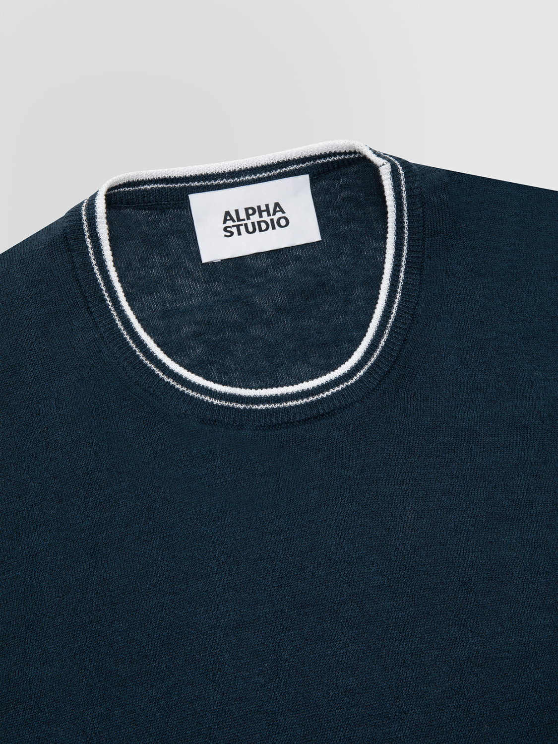 ALPHA STUDIO: CUELLO REDONDO DE LINO Y ALGODÓN